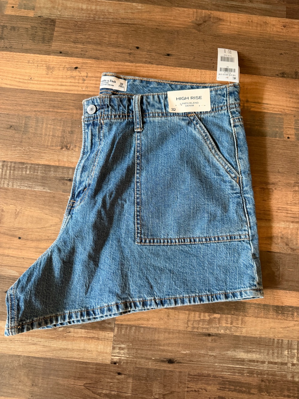NWT Abercrombie & Fitch women’s denim Jean shorts loose fit high rise 90s Sz 32 - Picture 8 of 11